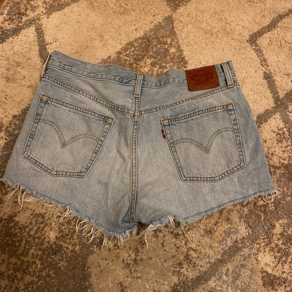 501 LEVI SHORTS LIGHT WASH